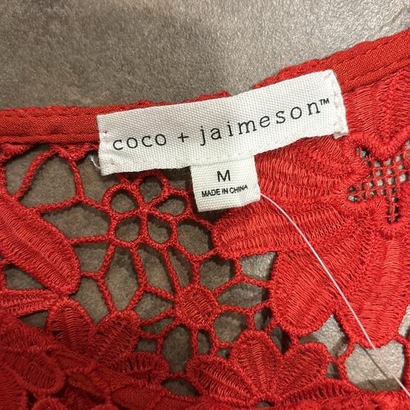 NWT. Coco + Jaimeson pretty red crocheted dress. Fully lined. Junior Medium. - Picture 8 of 16